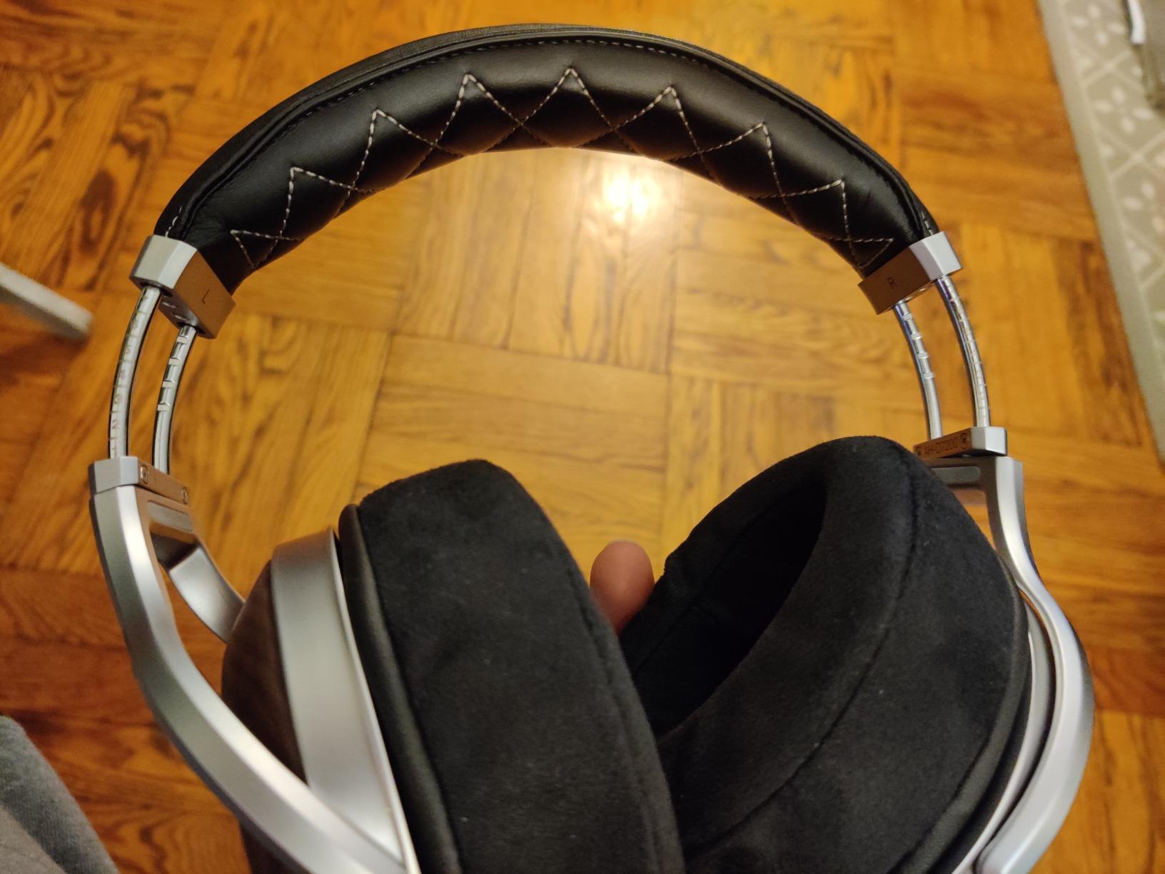 Denon AH-D7200 Over-Ear Hi-Res Headphones, Premium Hi-Fi Sound with 50mm FreeEdge Drivers and Walnut Housing customer photo 2