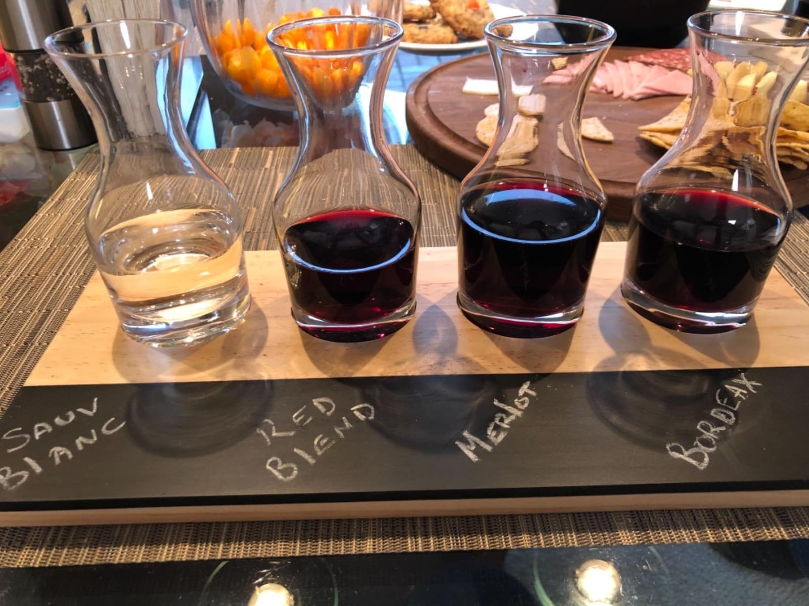 D'Eco Wine Tasting Flight Board Set, Wood Chalkboard & 4 Decanter Glasses | 6 oz Glasses & Wooden Paddle w Chalkboard for Sampling, Great for Charcuterie Boards, Custom Wine Taste Testing & Date Night customer photo 2