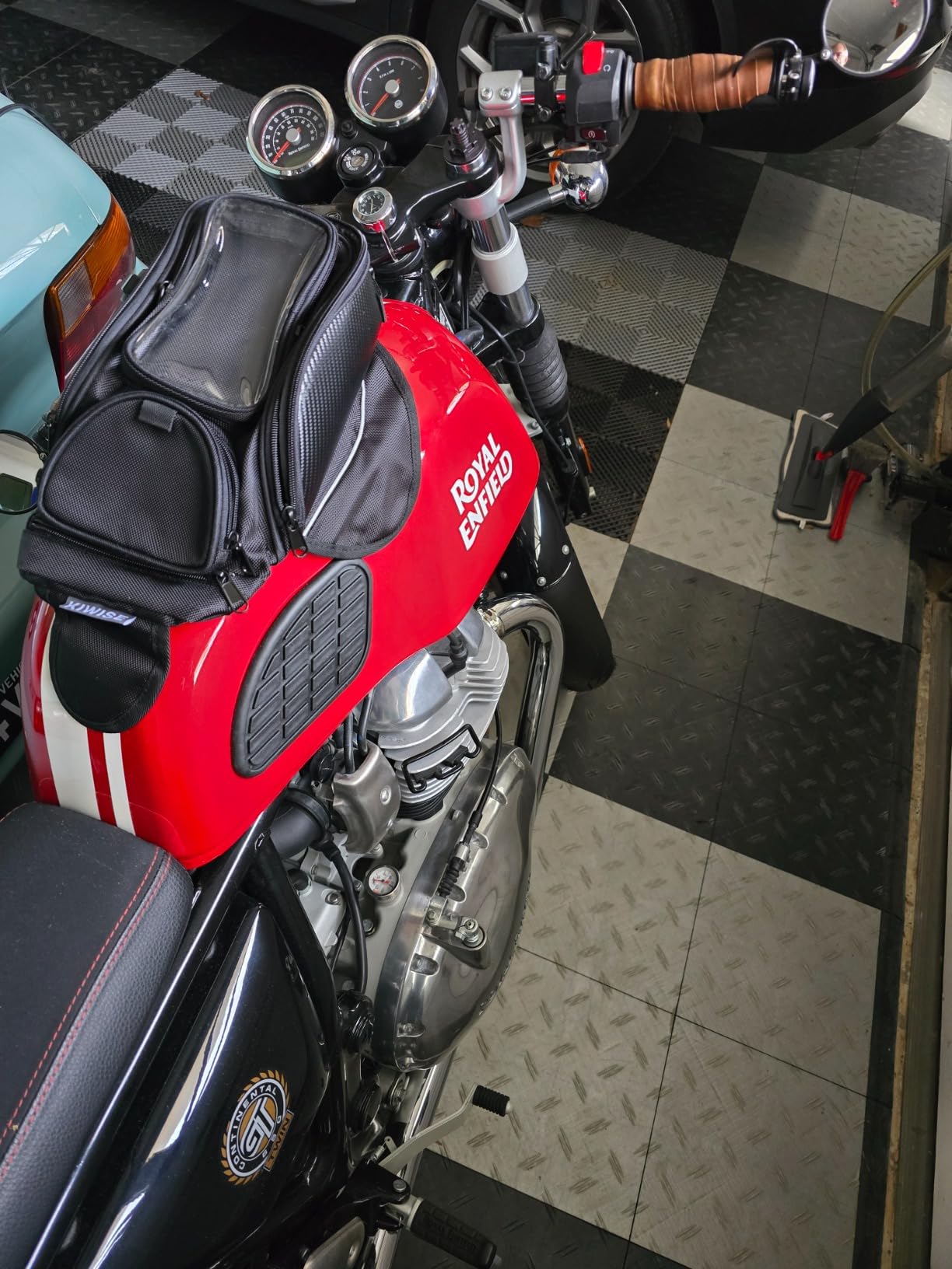 Motorcycle Tank Bag, Water Resistant with Super Strong Magnetic Gas Oil Fuel Tank Bag Black bigger Window for Honda Yamaha Suzuki Kawasaki Harley customer photo 1