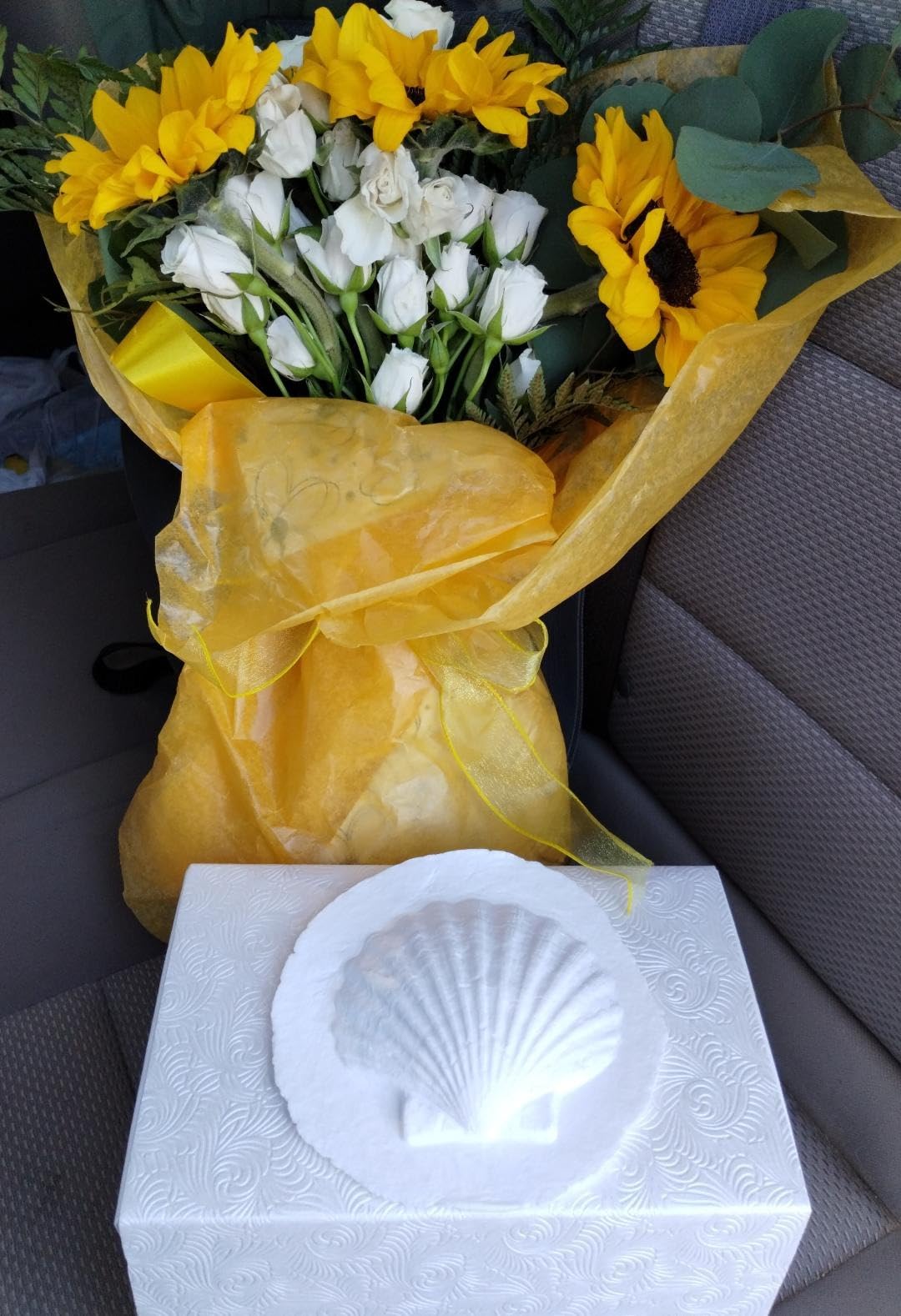 Earth Memorials The Favorite Place Burial Biodegradable Urn for Human Ashes, (Small Shell Urn Box), Water Burial Urn, Urn for Cremation, Cremation Urn, (Shell on Metallic White Swirl Paper) R-203 customer photo 2