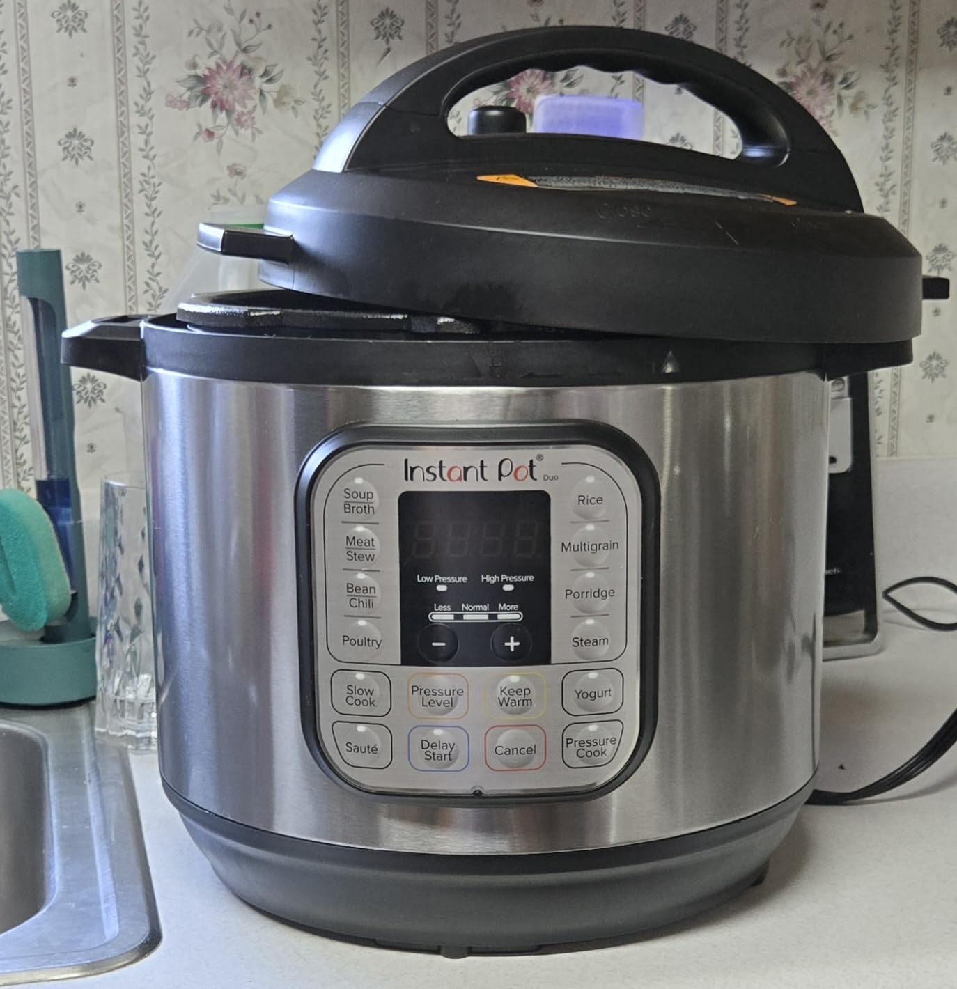 Instant Pot Duo 7-in-1 Mini Electric Pressure Cooker, Slow Rice Cooker, Steamer, Saute, Yogurt Maker, Warmer & Sterilizer customer photo 2