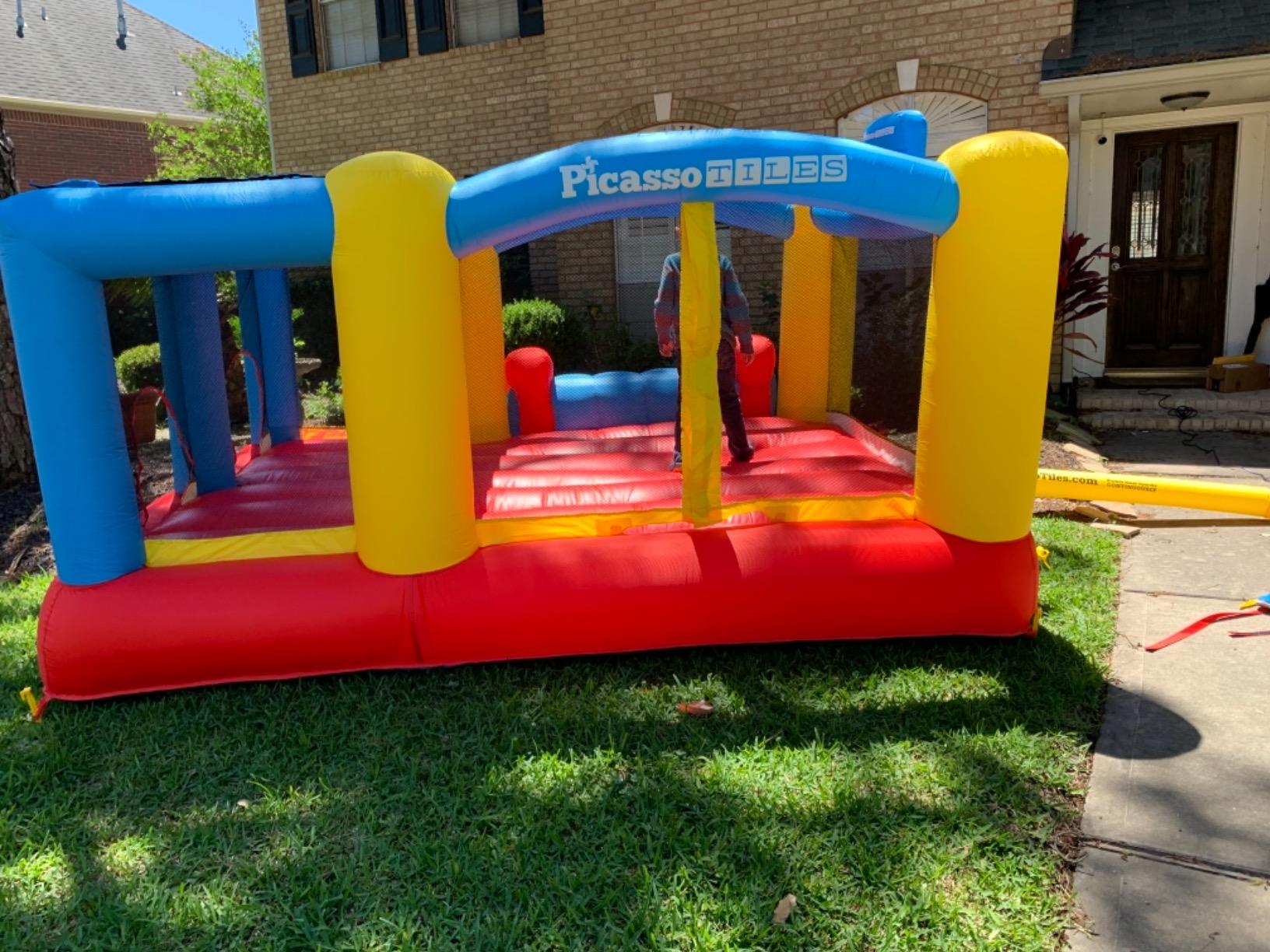[Upgrade Version] PicassoTiles KC102 12x10 Foot Inflatable Bouncer Jumping Bouncing House, Jump Slide, Dunk Playhouse w/Basketball Rim, 4 Sports Balls, Full-Size Entry, 580W ETL Certified Blower customer photo 1