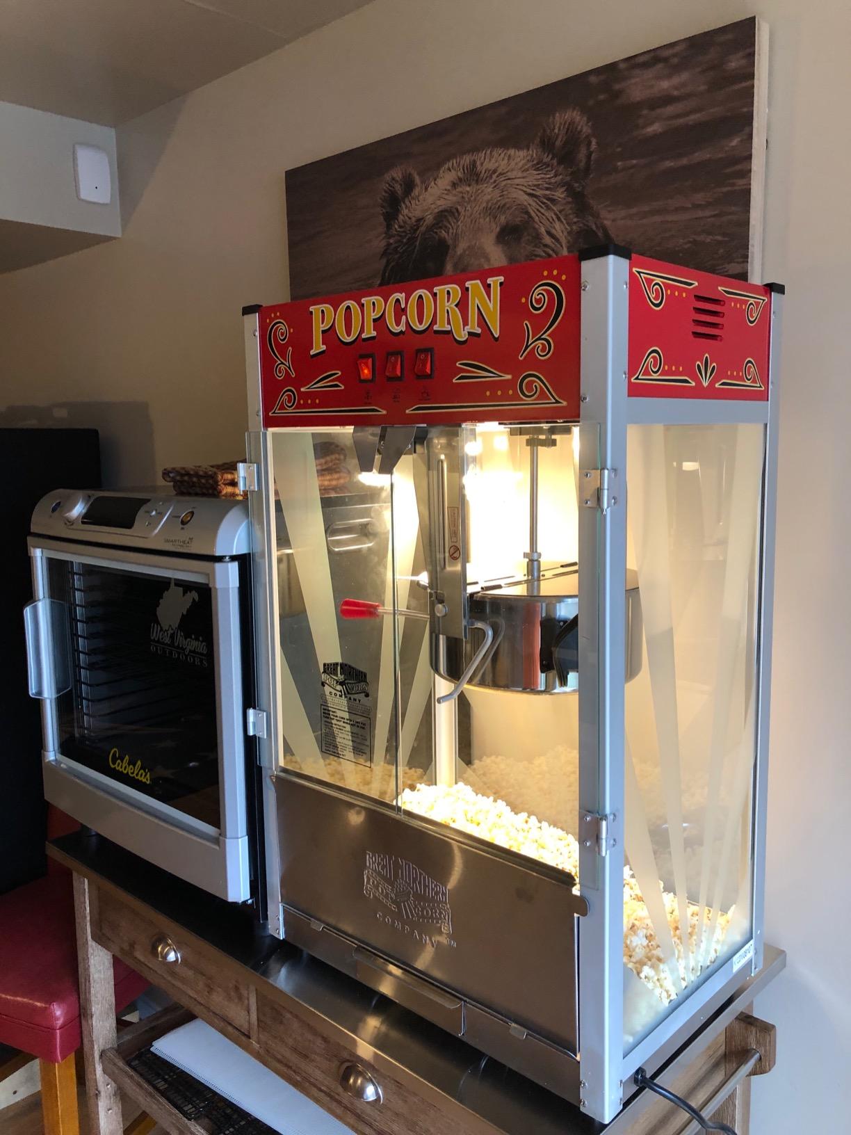 Great Northern Midway Marvel Commercial Quality Popcorn Popper Machine 16 Ounce | Large Popcorn Maker Machine with 16oz Kettle Popper with Old Maids Drawer, Warming Tray, Scoop - Pops 7 Gallon Batches customer photo 2