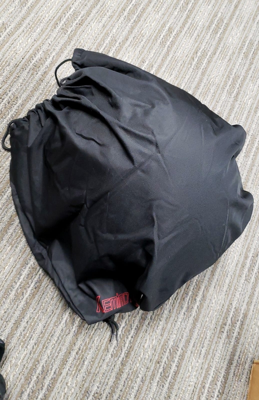KEMIMOTO Helmet Bag, Large Capacity Lightweight Drawstring Backpack for Motorcycle Dirt Bike Motocross Bicycle Racing ATV UTV Snowmobile Snowboard Skiing Cycling Riding Welding Sports Helmet customer photo 2
