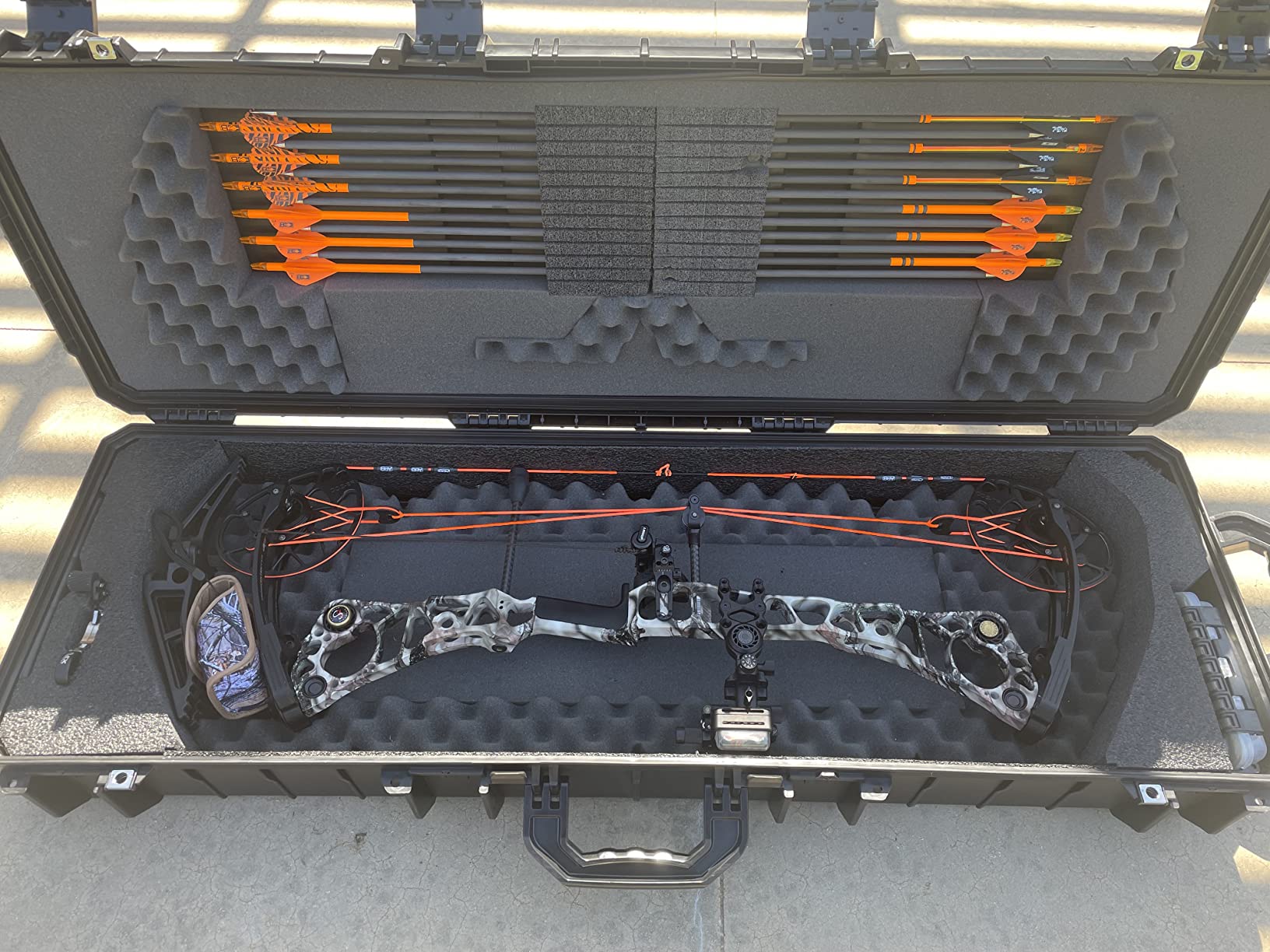 Case Club Parallel Limb Compound Bow Case Gen2 - Pre-Cut, Wheeled, Waterproof, Lockable customer photo 2