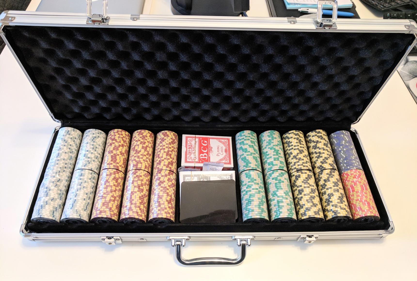 DA VINCI Monte Carlo Poker Club Set of 500 14 Gram 3 Tone Chips with Upgraded Aluminum Case, 2 Decks of Plastic Playing Cards, 2 Cut Cards, Dealer and Blind Buttons customer photo 1