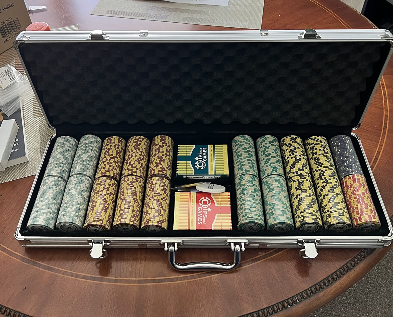DA VINCI Monte Carlo Poker Club Set of 500 14 Gram 3 Tone Chips with Upgraded Aluminum Case, 2 Decks of Plastic Playing Cards, 2 Cut Cards, Dealer and Blind Buttons customer photo 2
