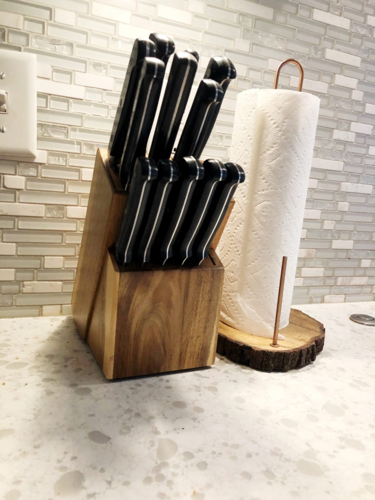 Coninx Acacia Wood Kitchen Knife Block - 15 Slots Knife Holder - Professional Quality Wood Knife Organizer - Secure Knife Stand To Keep Knives Neat & Sharp customer photo 2