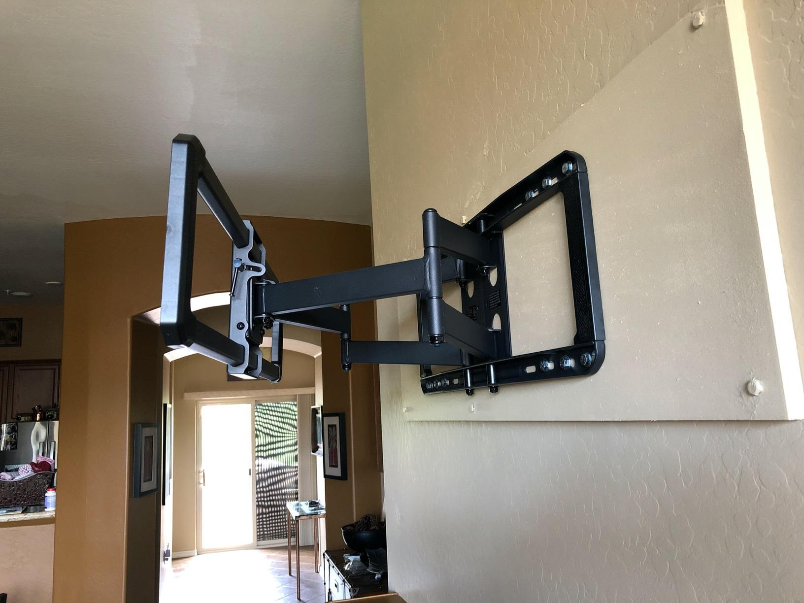 ECHOGEAR MaxMotion TV Wall Mount for Large TVs 42