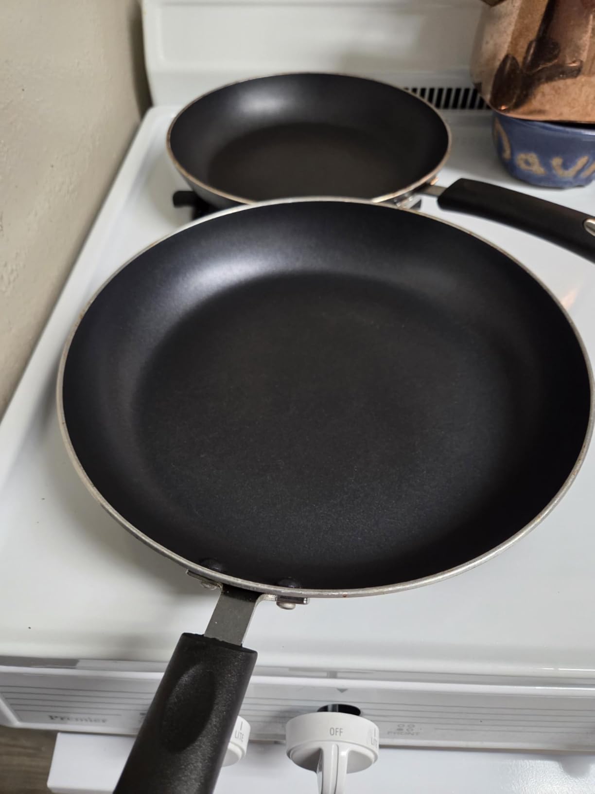Utopia Kitchen Nonstick Frying Pan Set 3 Piece 8 9.5 11 Inch PFOA Free Grey | Omelette Pan, 3 Piece Skillet Set, Induction Bottom, Cookware, Heat Resistant, Bakelite Handle, Kitchen Use customer photo 1