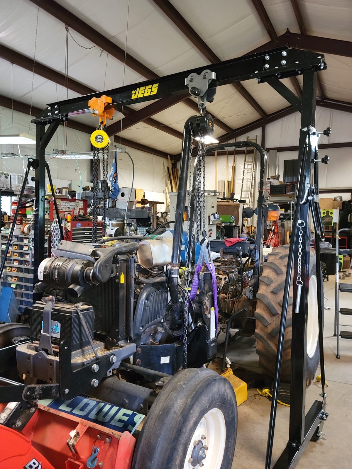 JEGS Adjustable Height Gantry Crane | 1-Ton Capacity | Adjusts from 7'11