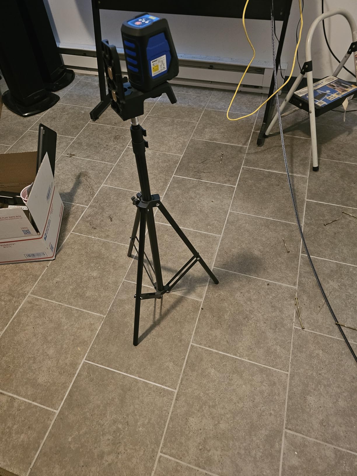 Amazon Basics Portable Aluminum Photography Light Stand Tripod with Case, Adjustable 2.8-6.7 Feet, Pack of 2, Black customer photo 2