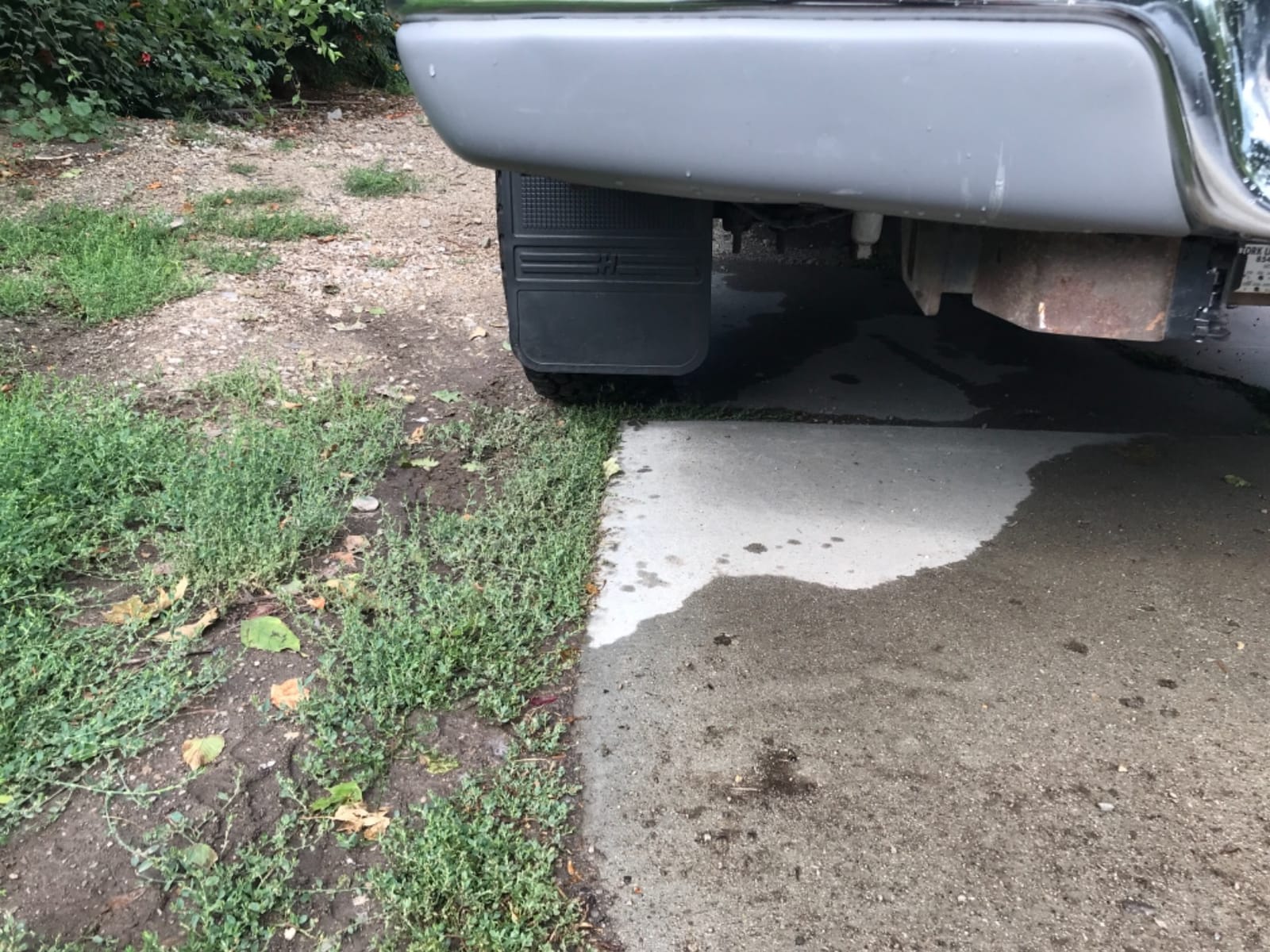 Husky Liners Universal Muddog Mud Flaps | Rubber Rear Mud Flaps - 12