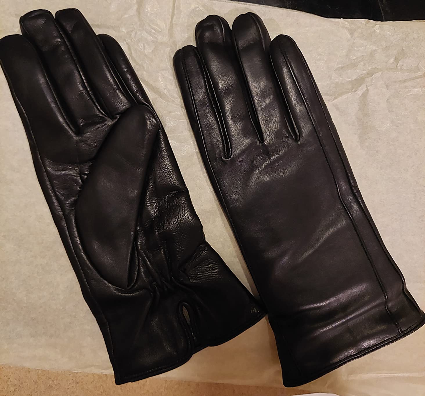 Downholme Classic Leather Cashmere Lined Gloves for Women customer photo 2