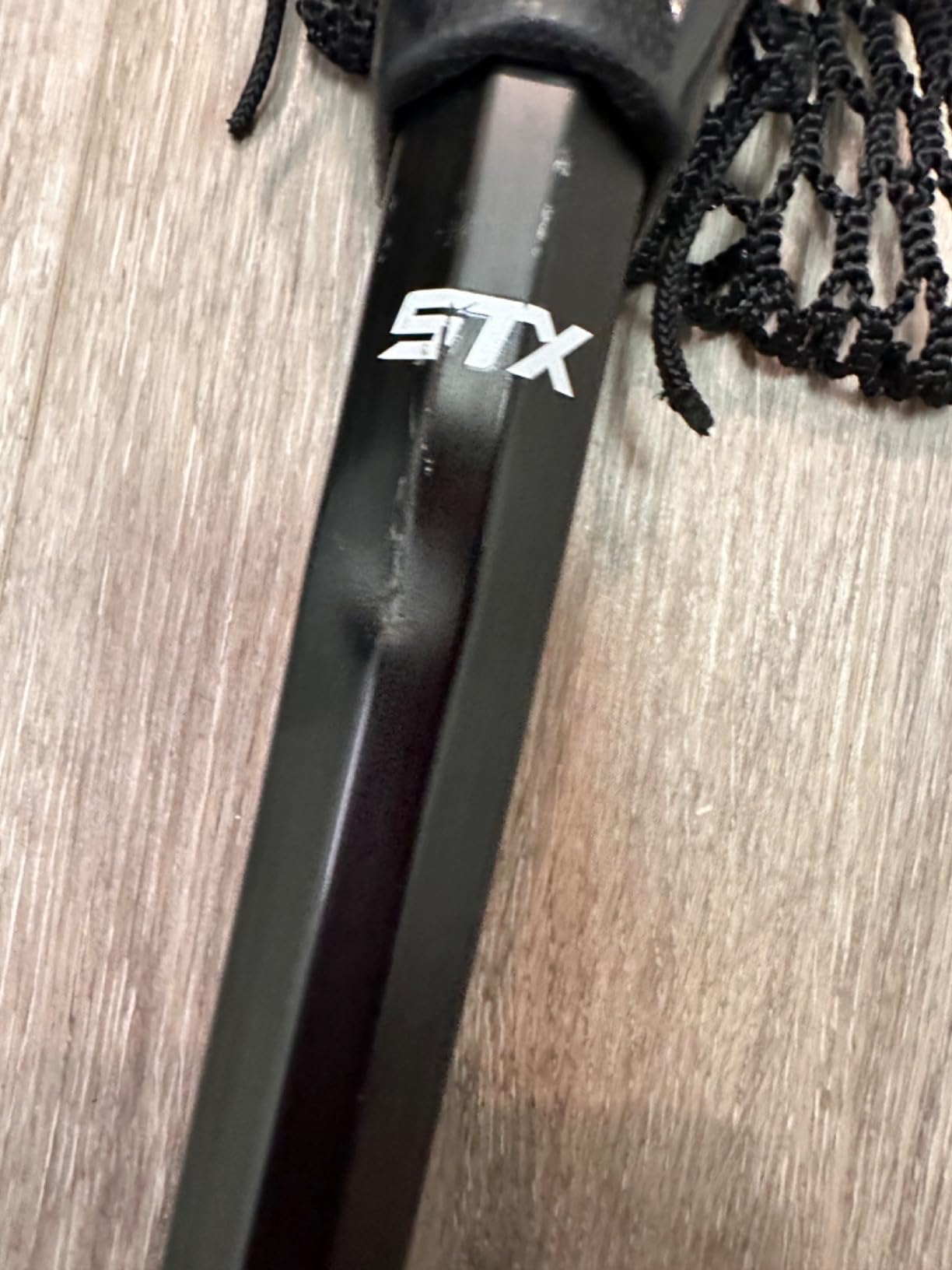 STX Lacrosse Stallion 200 Boys Complete Stick with Mesh Pocket, Attack/Midfielder customer photo 1