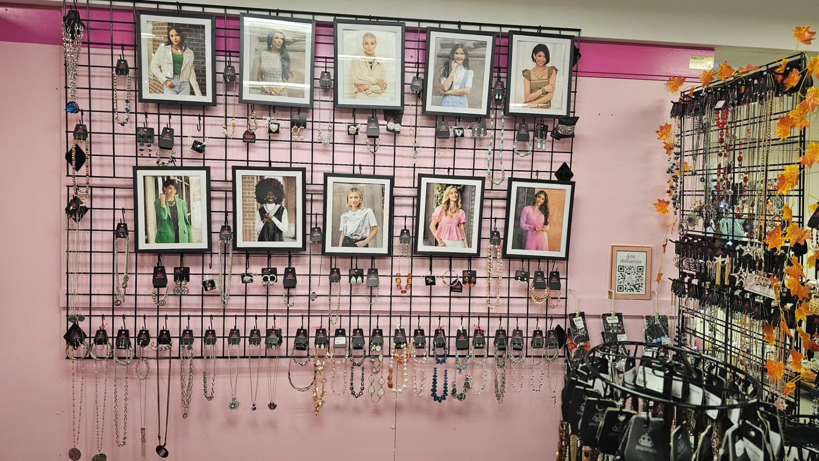 Only Garment Racks #1900B (Box of 3) Grid Panel for Retail Display - Perfect Metal Grid for Any Retail Display, 2'x 6', 3 Grids Per Carton (Black Finish) customer photo 1