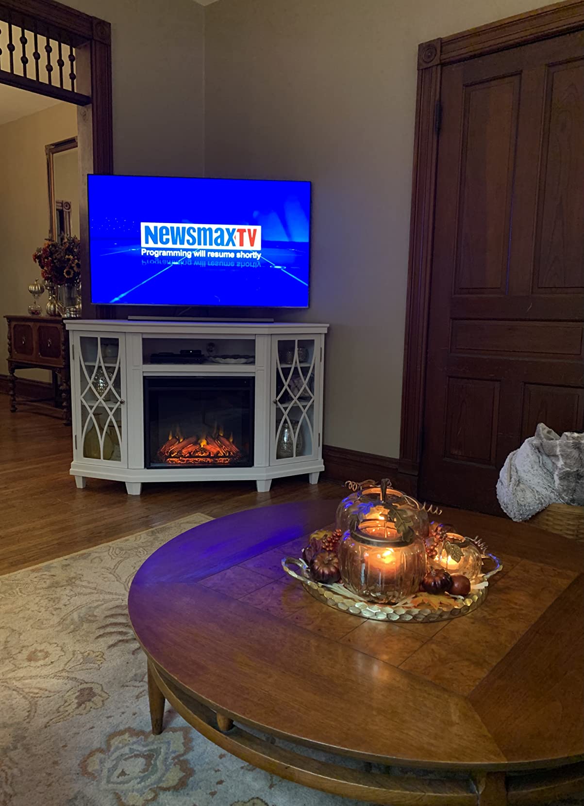 Real Flame Lynette Electric Fireplace TV Stand with Remote Control, Corner Unit, 1500 Watts, Grey (1750E-GRY) customer photo 1