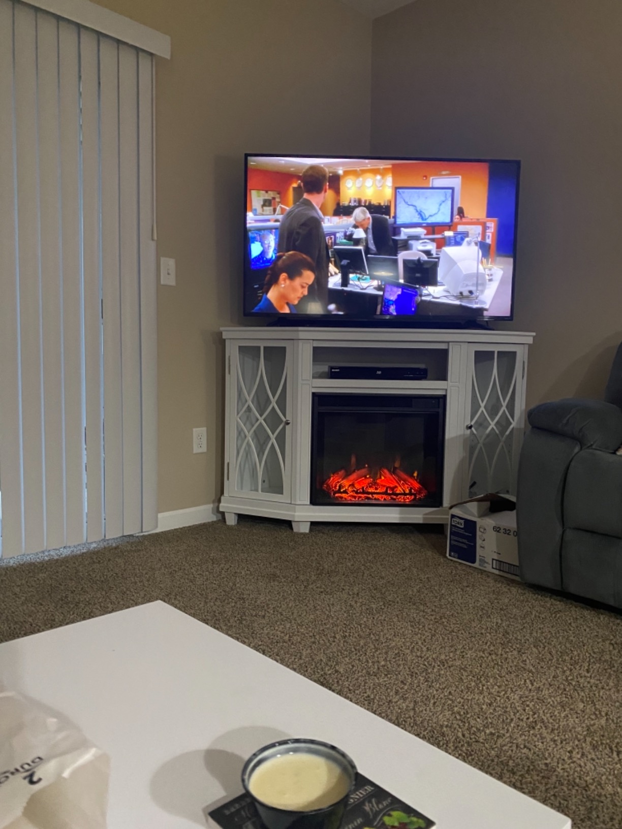 Real Flame Lynette Electric Fireplace TV Stand with Remote Control, Corner Unit, 1500 Watts, Grey (1750E-GRY) customer photo 2