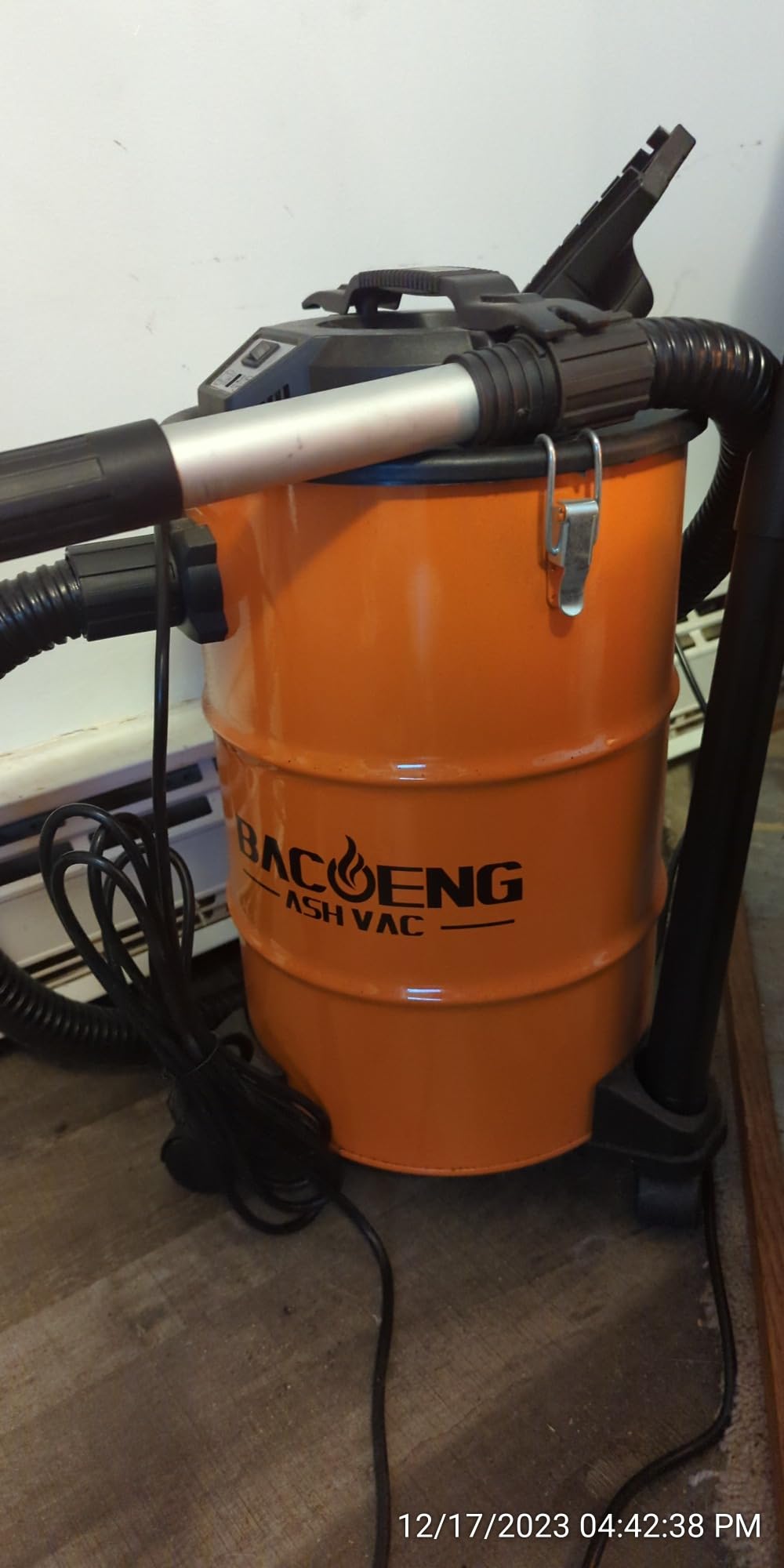 BACOENG 5.3-Gallon Ash Vacuum with Double Stage Filtration System, 10 Amp Ash Vacuum for Pellet Stoves with 1200W Powerful Suction, 5FT Metal Hose and 360° Rotating Wheel customer photo 1