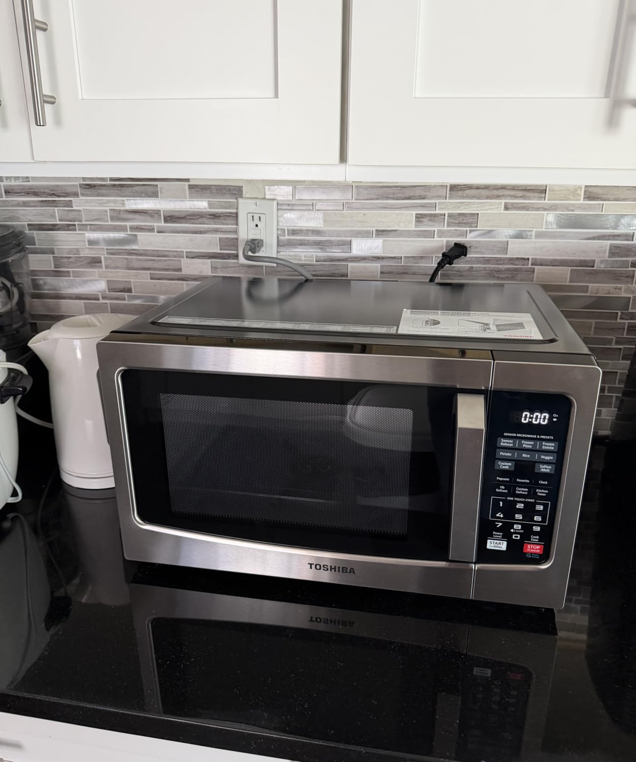 TOSHIBA Countertop Microwave Oven, 1.2 Cu.Ft, 1000W, Stainless Steel | Smart Humidity Sensor, 12 Auto Menus, Mute Function, ECO Mode, Easy Clean Interior customer photo 2