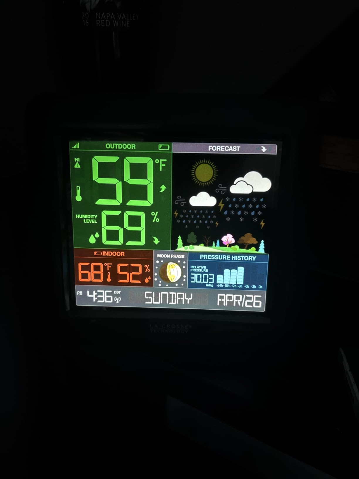 S84107 Wireless Color Forecast Station with Pressure & Atomic Time | Seasonal scenes, HI/LO records customer photo 1
