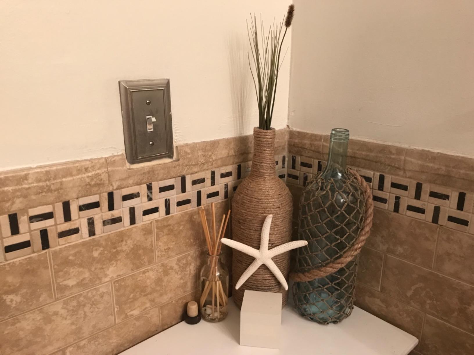 Reed Diffuser Set, Ocean Mist & Sea Salt - Bathroom Decor | Made with Essential Oils & Real Seashells, Decorative Air Freshener Room Diffuser customer photo 2