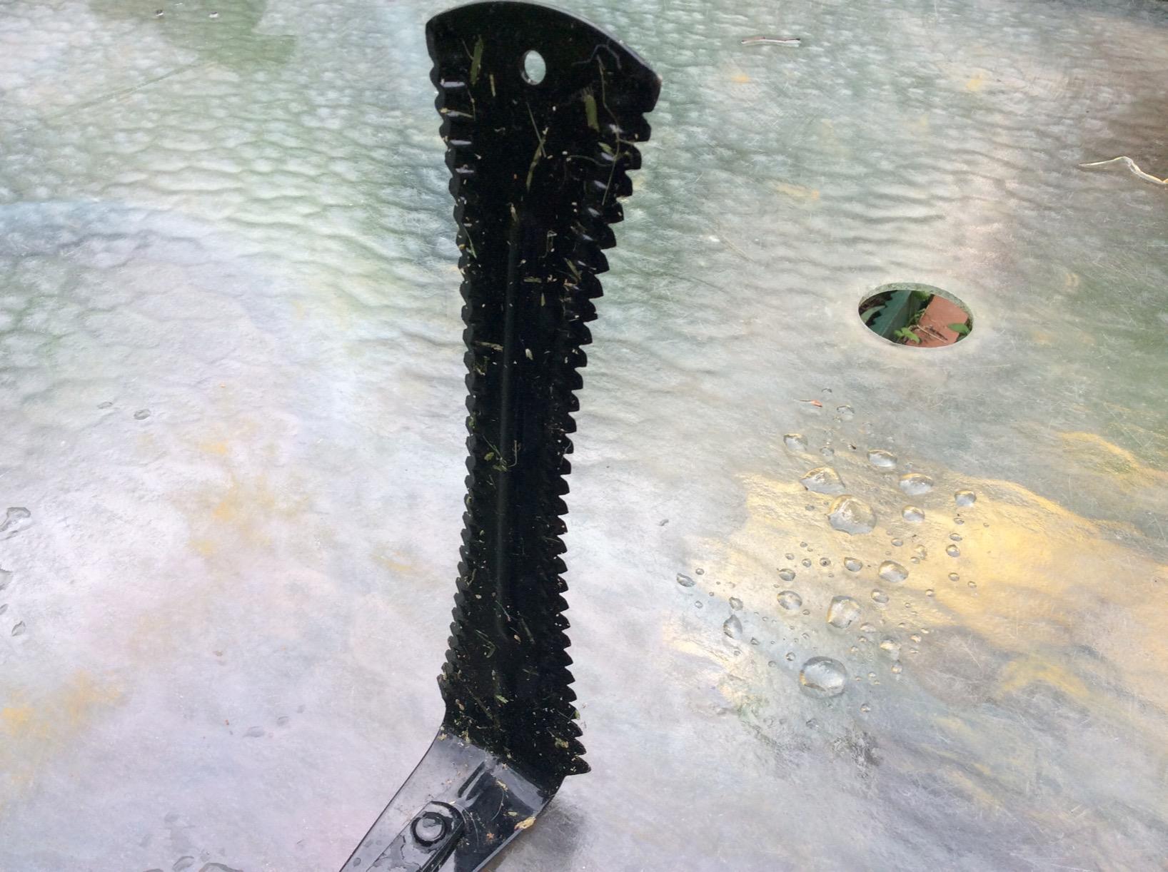 True Temper 2942600 Grass Whip with Double-Edged Serrated Steel Blade and 22 in. Hardwood Handle customer photo 2