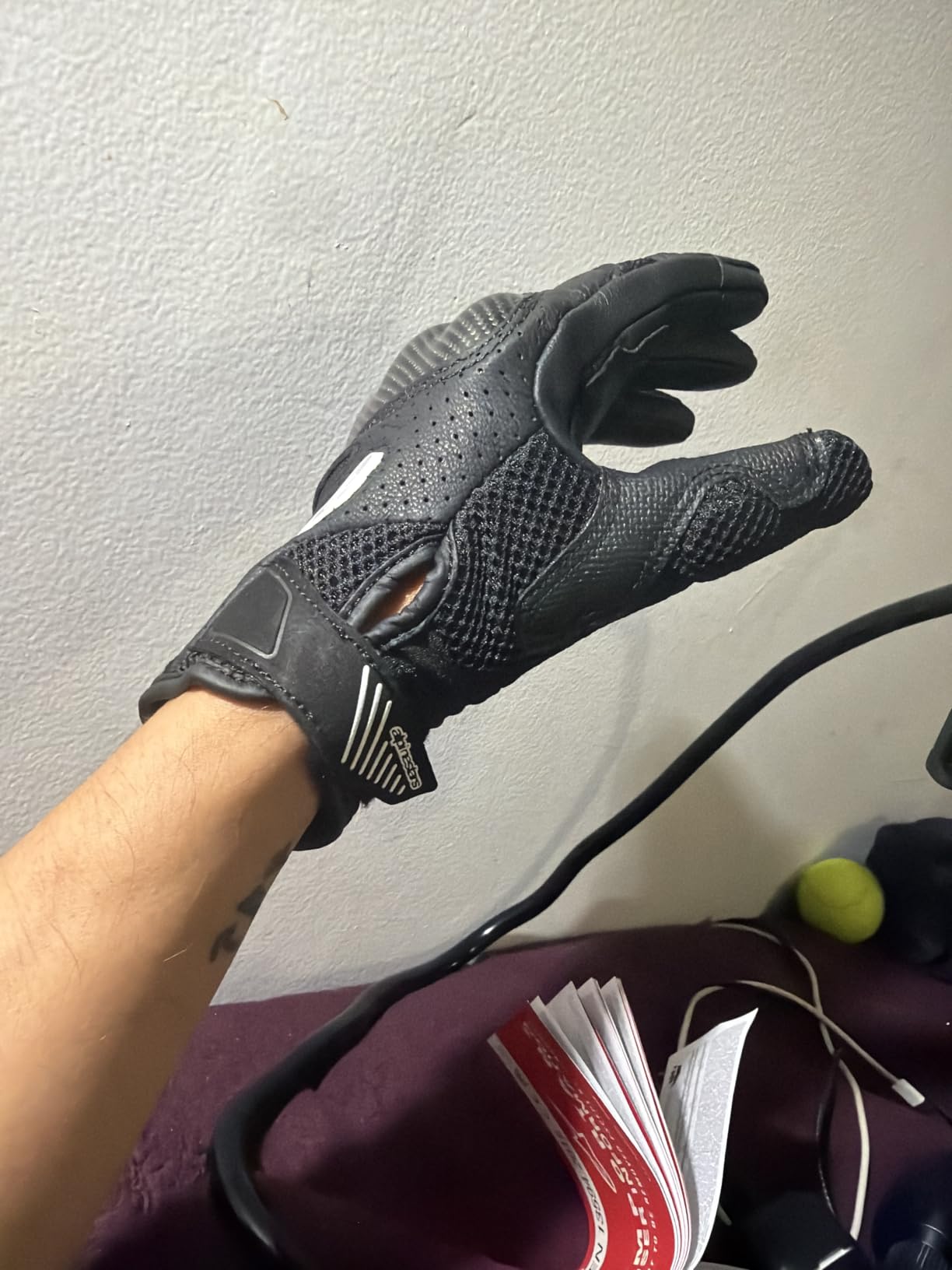 Alpinestars SMX 1 Air V2 Motorcycle Gloves Lightweight Ventilated Design Street Riding Comfort Enhanced Grip Protection customer photo 2