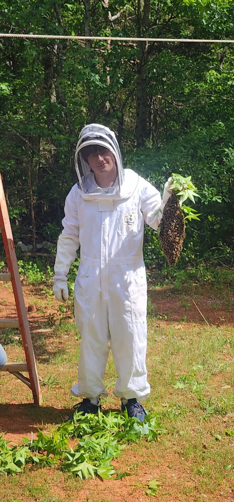 Professional Bee Suit with Gloves, Premium Cotton Beekeeper Suit with Detachable Fencing Veil & Goatskin Bee Gloves (2XL) customer photo 1