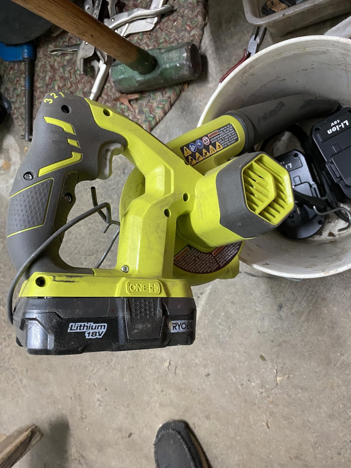 RYOBI ONE+ 18V Cordless Compact Workshop Blower Tool Only P755 customer photo 2