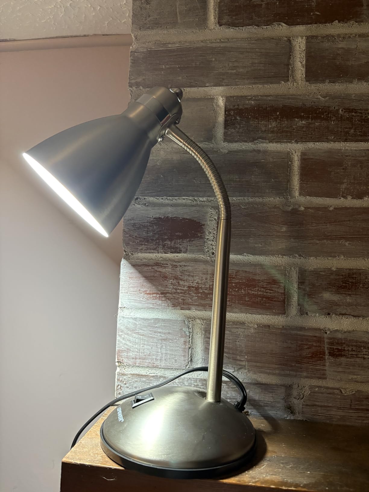 LEPOWER Metal Desk Lamp, Adjustable GooseNeck Reading Light for Bedroom | Compact & Sturdy, Space-Saving for Bedside & Dorm, E26 Table Lamp, Eye-Caring, Ideal for Study, Office, Back to School customer photo 2