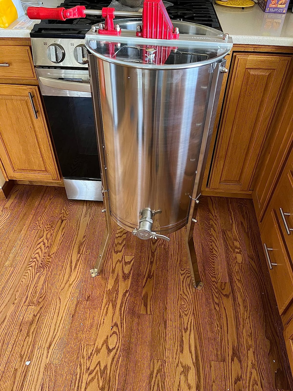VINGLI 2 Frames Manual Honey Extractor Separator, Food Grade Stainless Steel Honeycomb Spinner Drum Crank By Hand with Adjustable Height Stands, Beekeeping Pro Extraction Apiary Centrifuge Equipment customer photo 2