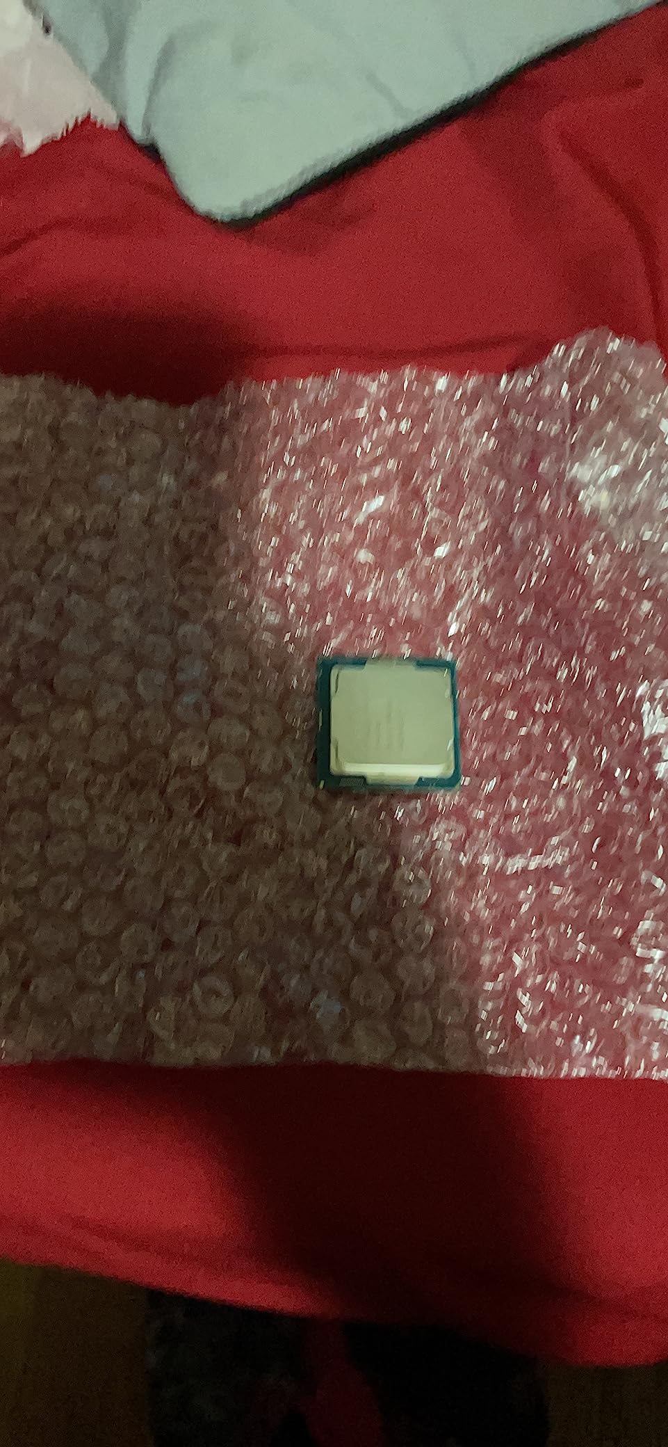 Core i5-8500 Desktop Processor 6 Core up to 4.1GHz Turbo LGA1151 300 Series 65W customer photo 1