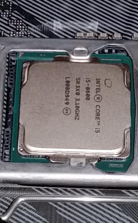 Core i5-8600 Desktop Processor 6 Core up to 4.3GHz Turbo LGA1151 300 Series 65W customer photo 1
