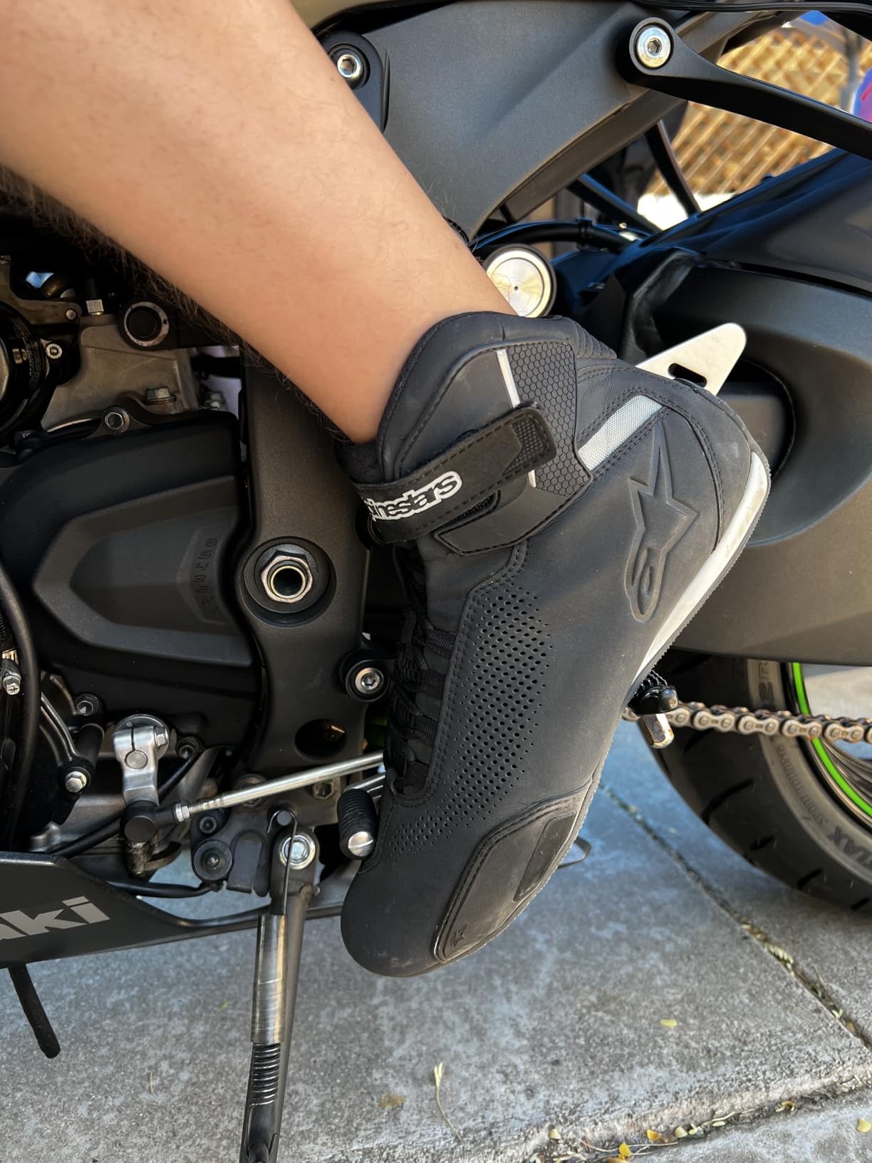 Alpinestars 25156181010 Men's Sektor Vented Street Motorcycle Shoe, Black, 10 customer photo 1