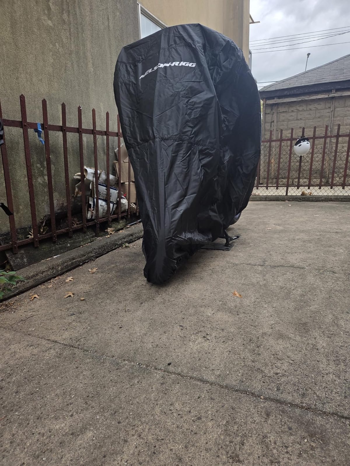 Nelson Rigg USA Defender Extreme Motorcycle Cover; Waterproof; Outdoor All Weather; Fade Resistant; Ventilated; Reflective; Lock Grommets; Storage Bag (X-Large) customer photo 1