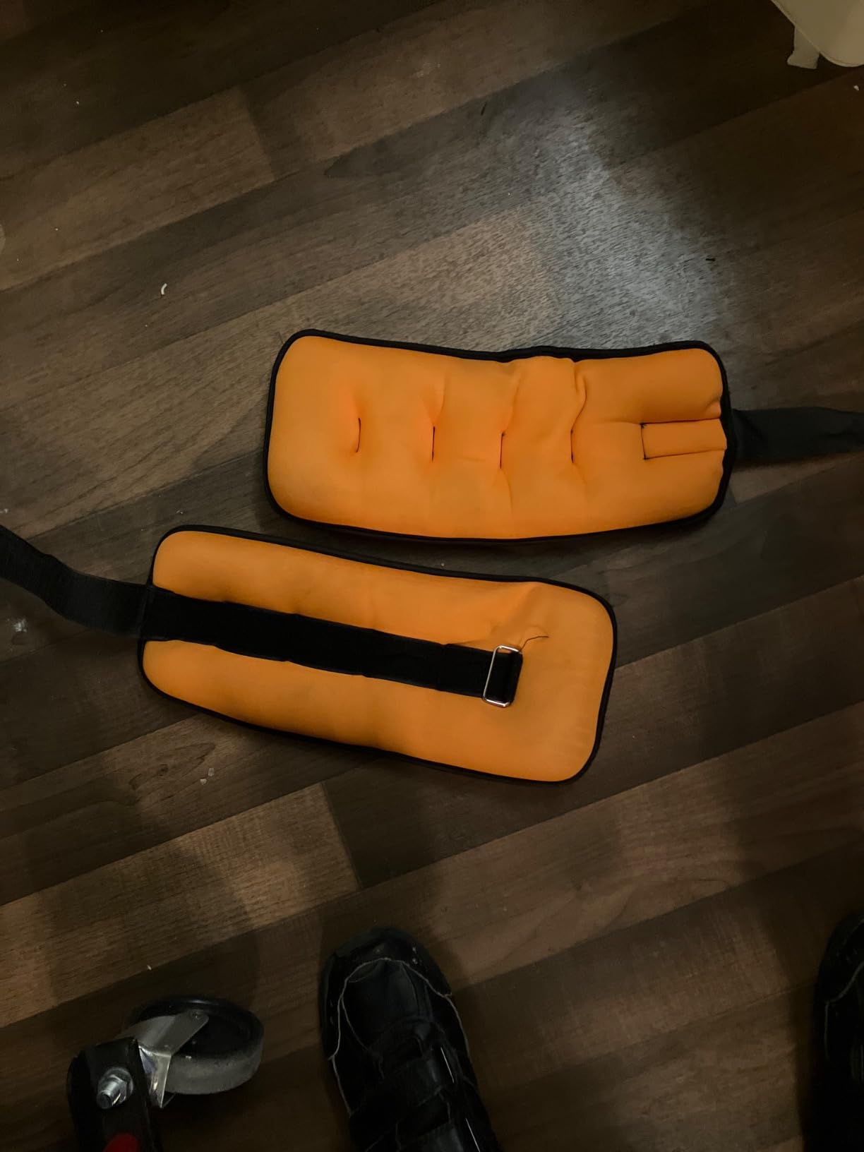 Fitvids Fully Adjustable Ankle Wrist Arm Leg Weights, 1-20LBS, Multiple Options customer photo 2