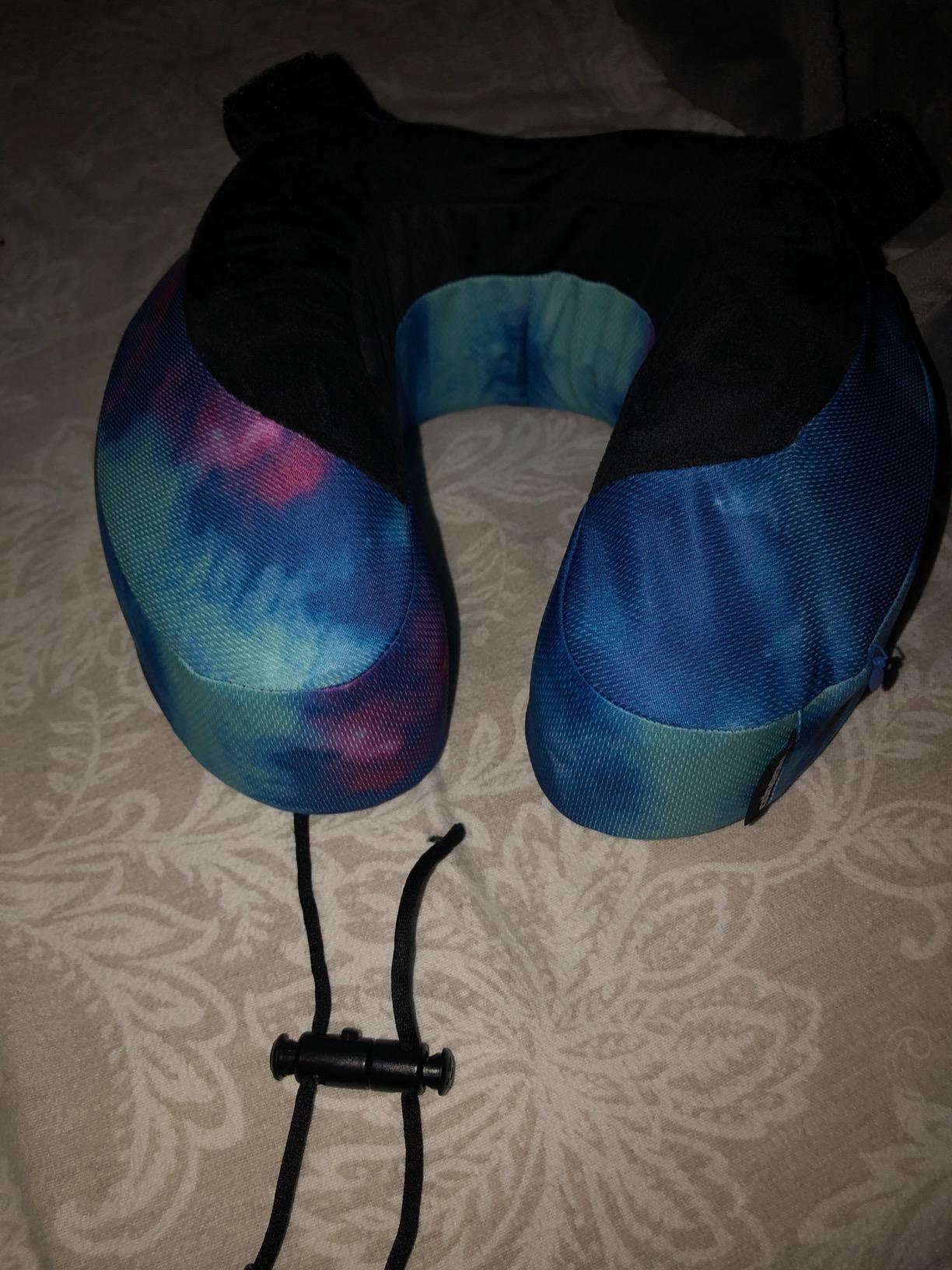 Cabeau Evolution S3 Travel Pillow - Memory Foam Neck Pillow for Airplane and Long Flights with Seat Straps for Head and Neck Support, 360 Degree Support (Steel Grey) customer photo 2
