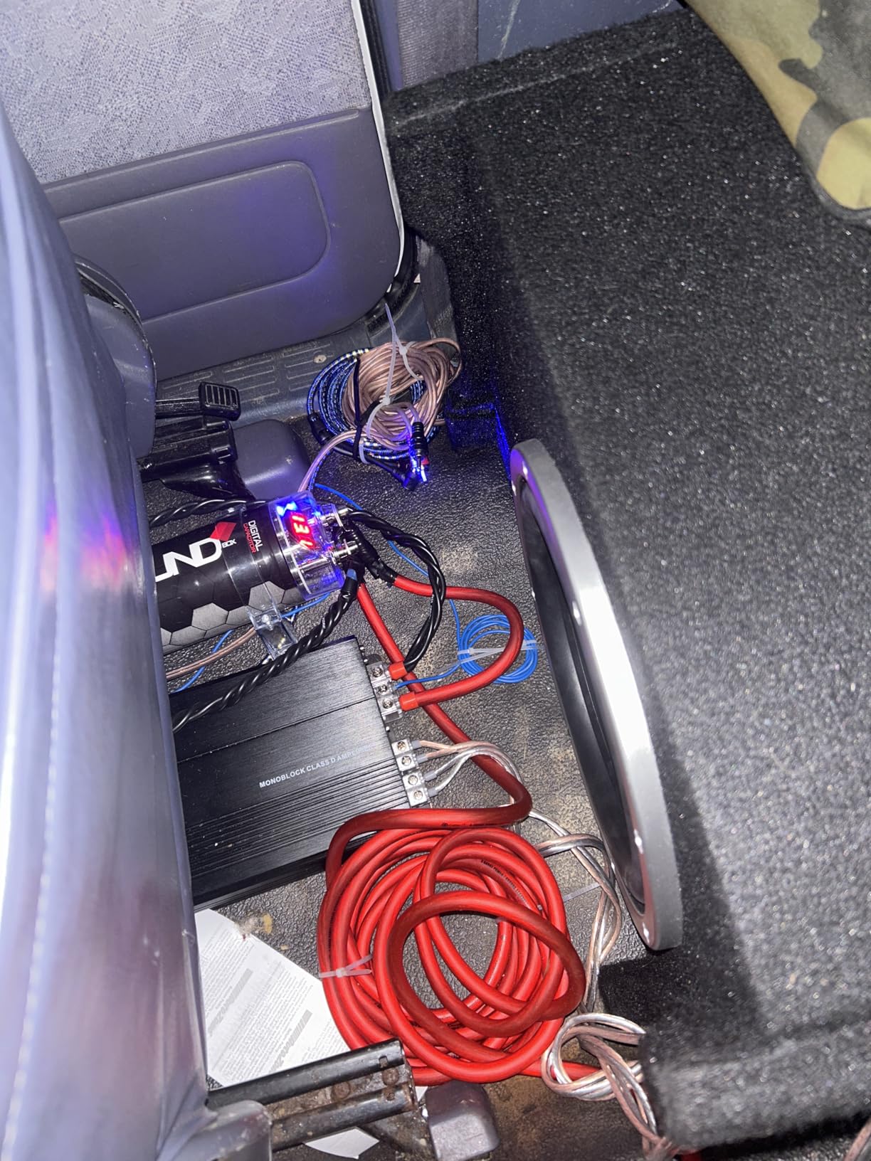 SoundBox SCAP2D, 2.5 Farad Digital Capacitor for Car Audio - 2500 Watts customer photo 2