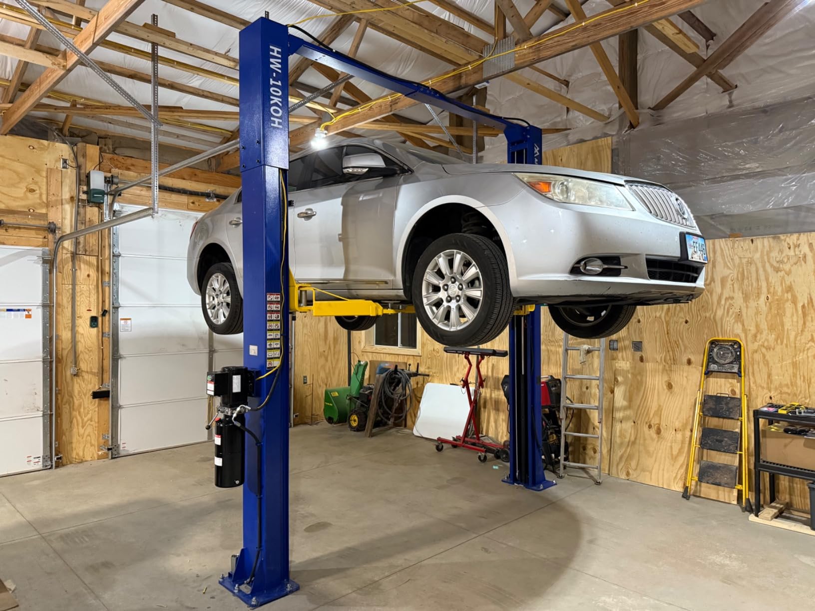 APlusLift HW-10KOH-A 10000LB Two Post Overhead Car Lift 3 Year Warranty customer photo 2
