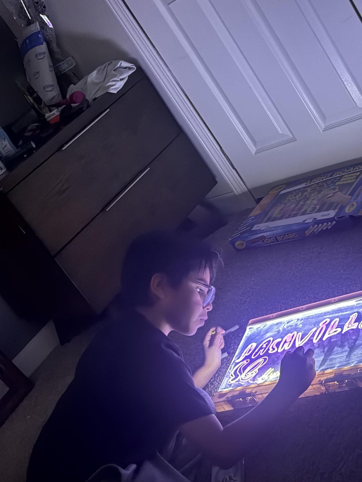 Crayola Ultimate Light Board - White, Kids Drawing Tablet, LED Drawing Board, Sketching Art Projector, Toys for Boys & Girls, 6+ customer photo 2