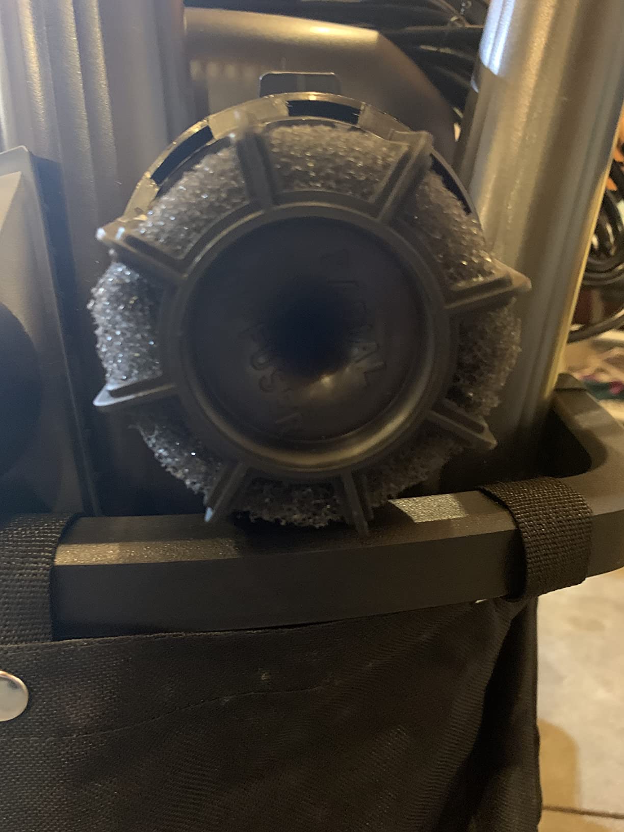 DEWALT 12 Gallon Poly Wet/Dry Vac, 5.5 HP Shop Vacuum Wet Vacuum Cleaner for Workshop, Jobsite, Commericial Area, Large Pick-Up Capacity, Yellow, DXV12P customer photo 2