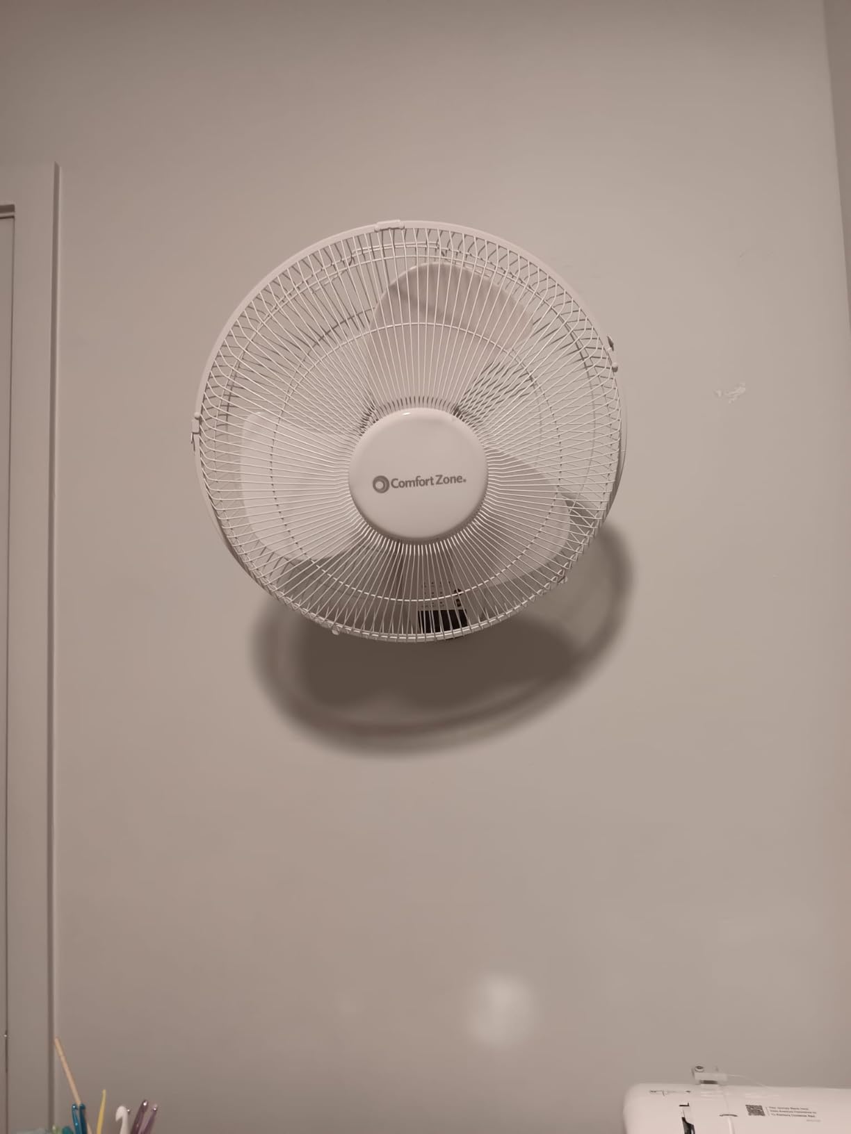 Comfort Zone Oscillating Wall Mount Fan with Remote Control, Timer, Auto Shut Off, Adjustable Tilt, Quiet, 16 inch, 3 Speed, Ideal for Home, Bedroom, Gym & Office, Airflow 14.07 ft/sec, CZ16WR customer photo 1