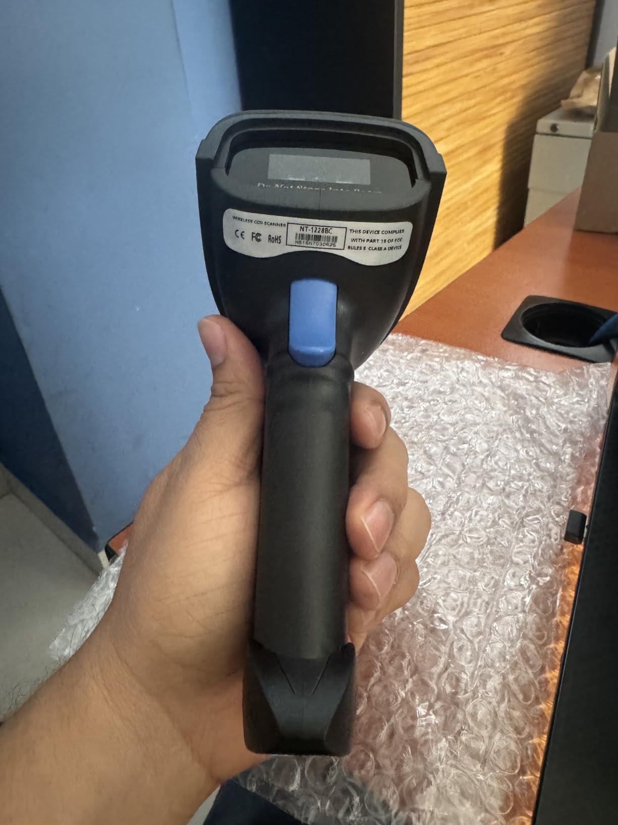 NETUM Bluetooth Barcode Scanner, Compatible with 2.4G Wireless & Bluetooth Function & Wired Connection, Connect Smart Phone, Tablet, PC, CCD Bar Code Reader Work with Windows, Mac,Android (NT-1228BC) customer photo 1