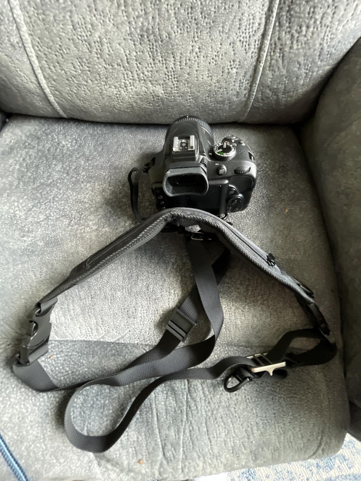 waka Rapid Camera Neck Strap with Quick Release and Safety Tether customer photo 2