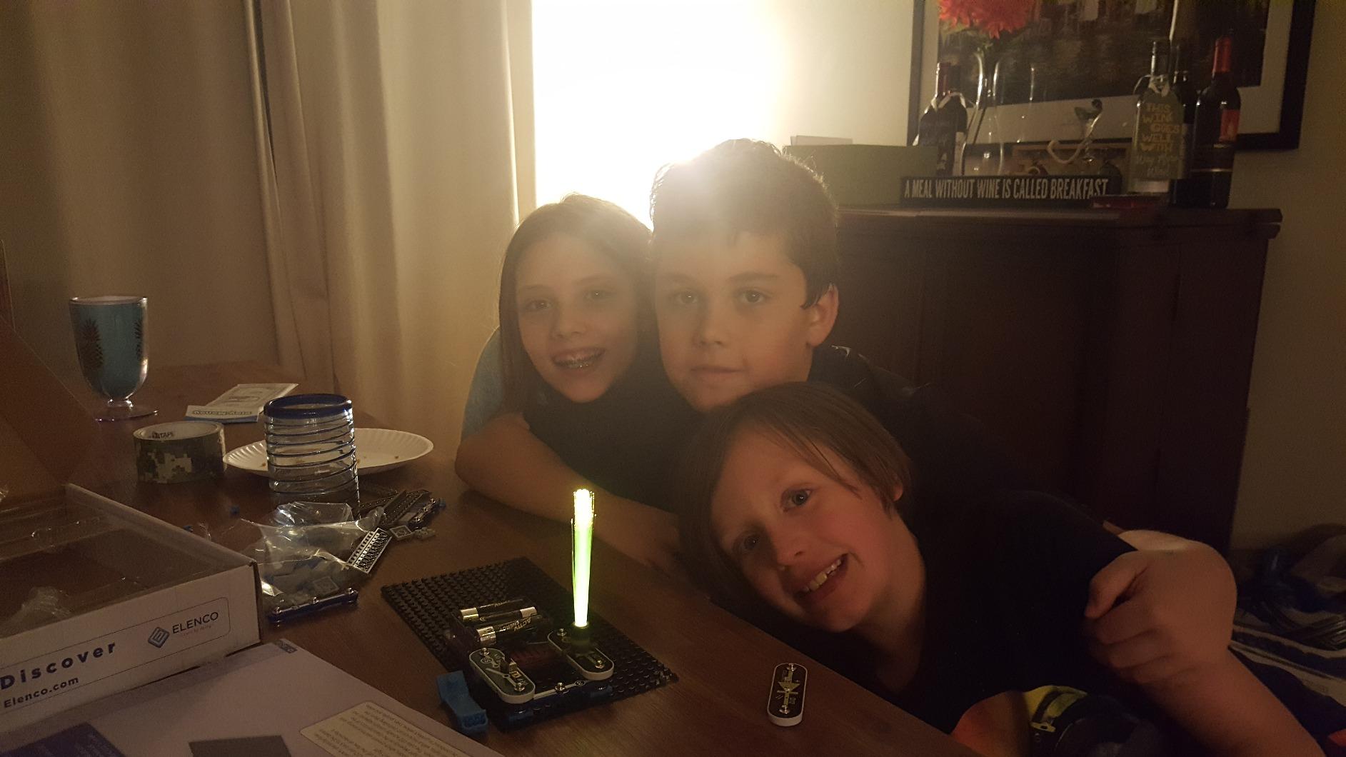 Snap Circuits BRIC: Structures | Brick & Electronics Exploration Kit | Over 20 Stem & Brick Projects customer photo 1