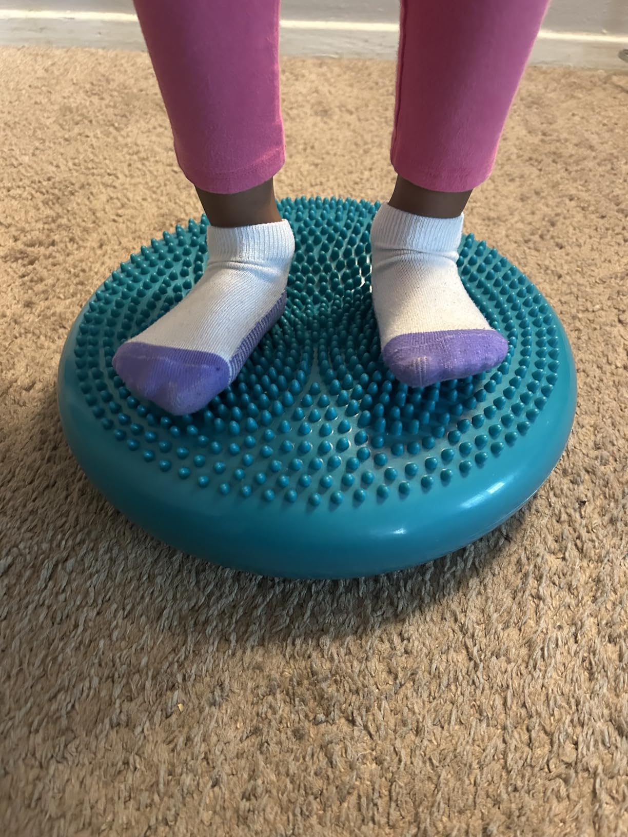 Trideer Wobble Cushion Core Balance Disc, Flexible Seating for Classroom Elementary, Wiggle Seat for Sensory Kids, Balance Pad with Inflation Pump customer photo 1