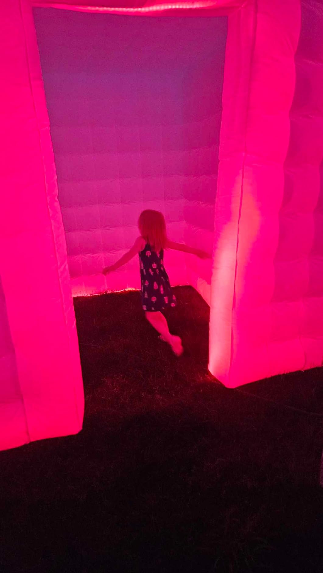 SAYOK Inflatable Photo Booth Enclosure Inflatable Booth 360 Photo Booth Backdrop 8.2x8.2ft Portable 16 Colors Led Dimmable Shooting Photobooth Tent Kit for Advertising, Bars, Shopping Malls, Events customer photo 2