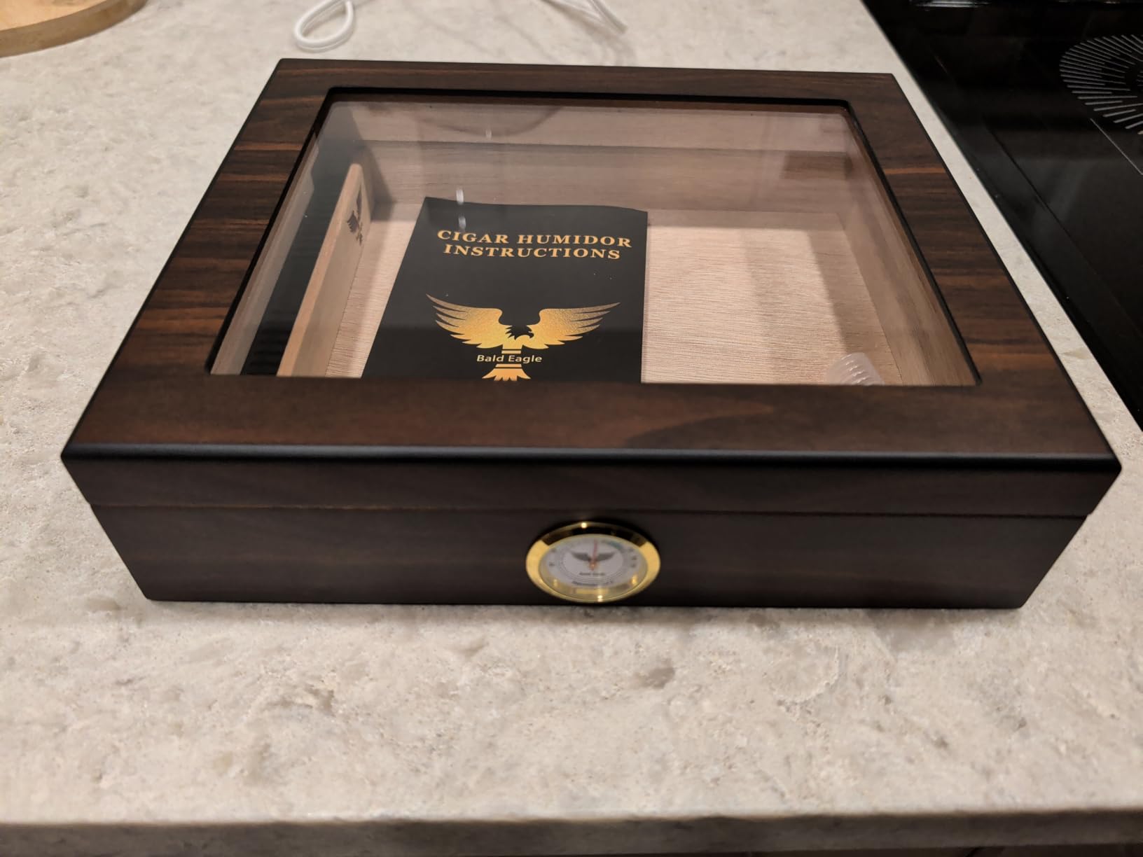Bald Eagle Handmade Cigar Humidor, Cedar Cigar Desktop Box with Humidifier and Hygrometer, Glass Top for 25 Cigars (20-25 Cigars) customer photo 1