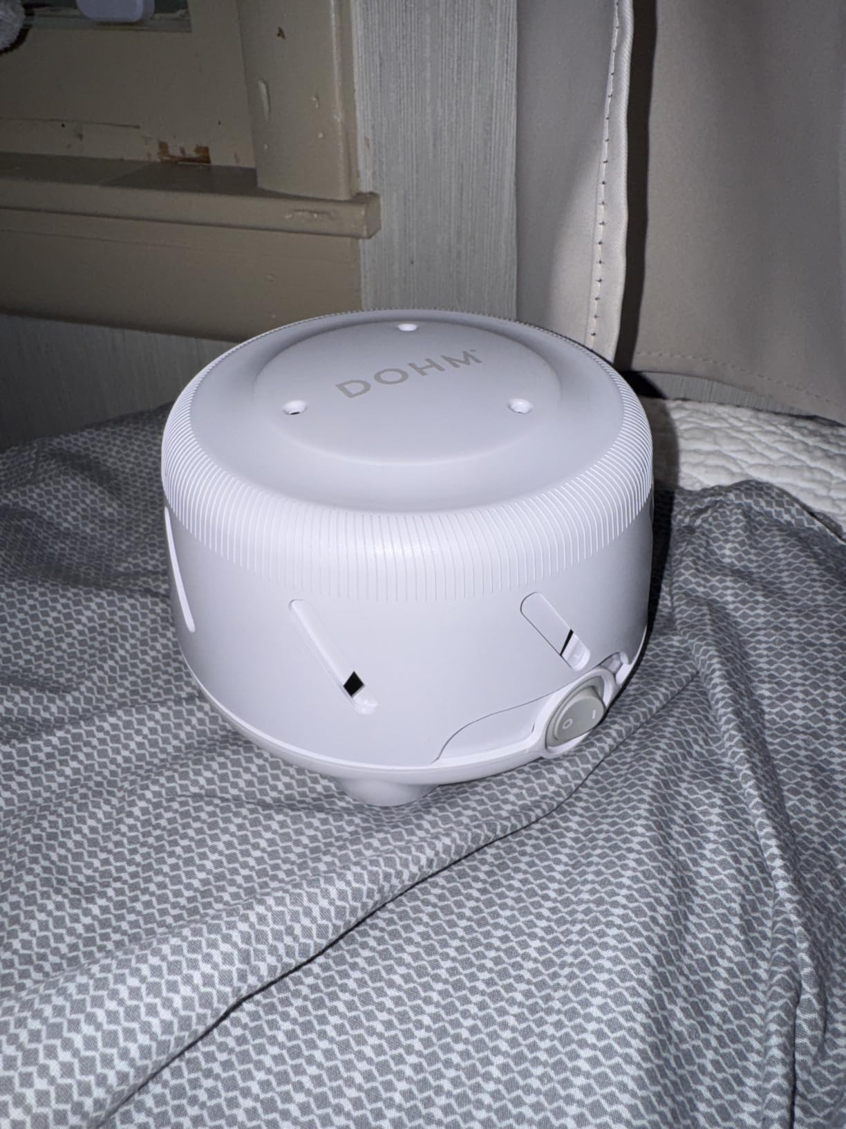 Yogasleep Dohm Uno White Noise Sound Machine, Real Fan Inside for Non-Looping White Noise, Sleep Aid, Office Privacy & Meditation for Adults & Baby, Registry Gift (White) customer photo 1